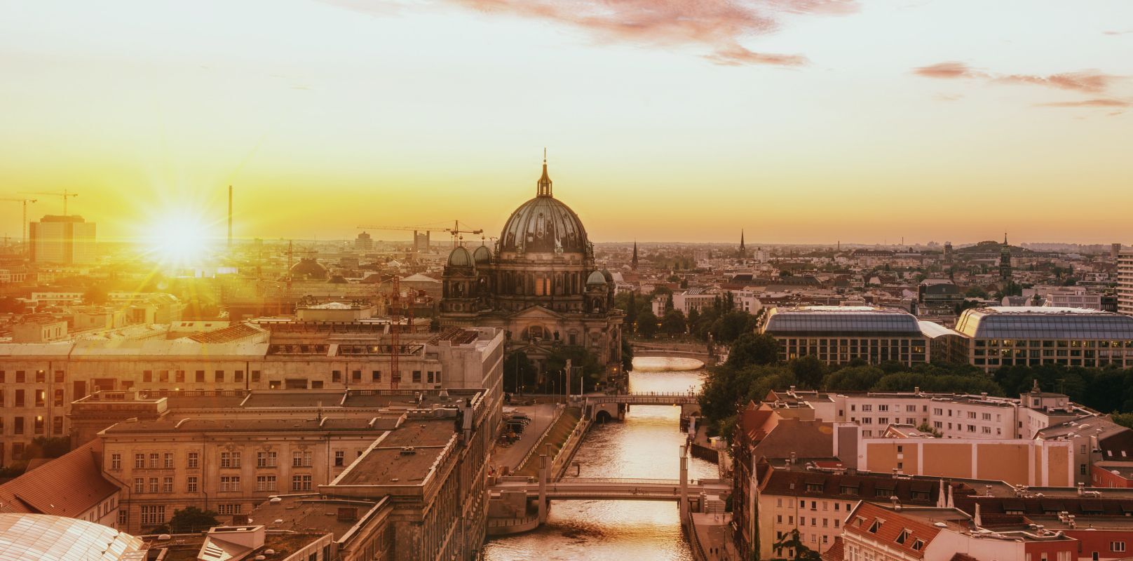 Navigating Cross-Border Fund Distribution into Germany: 5 Key Insights